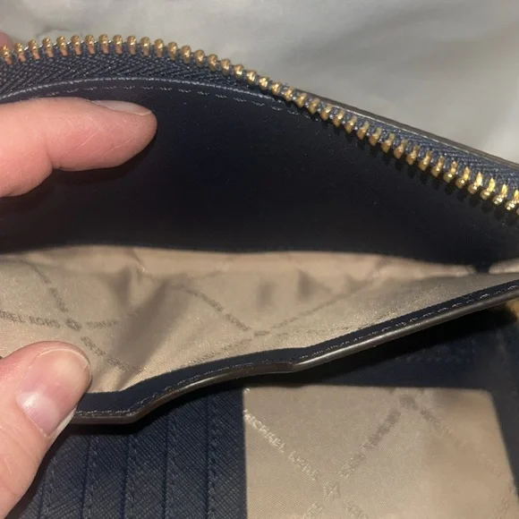 Michael Kors Wristlet wallet - Picture 6 of 6